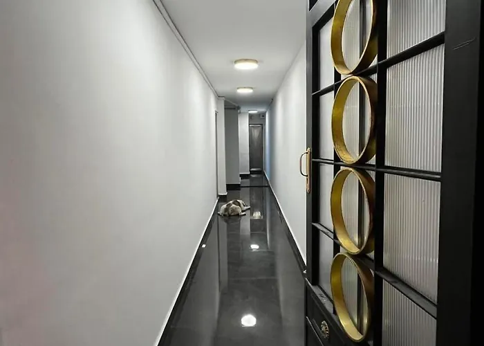 Monterrey Colonia Roma Cdmx Kapselhotel *